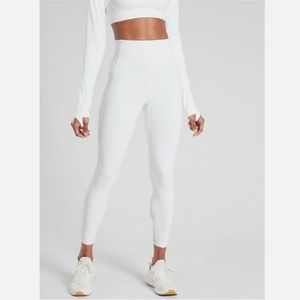 NWT Athleta Stay Fly 7/8 Tights, Relective, size Large